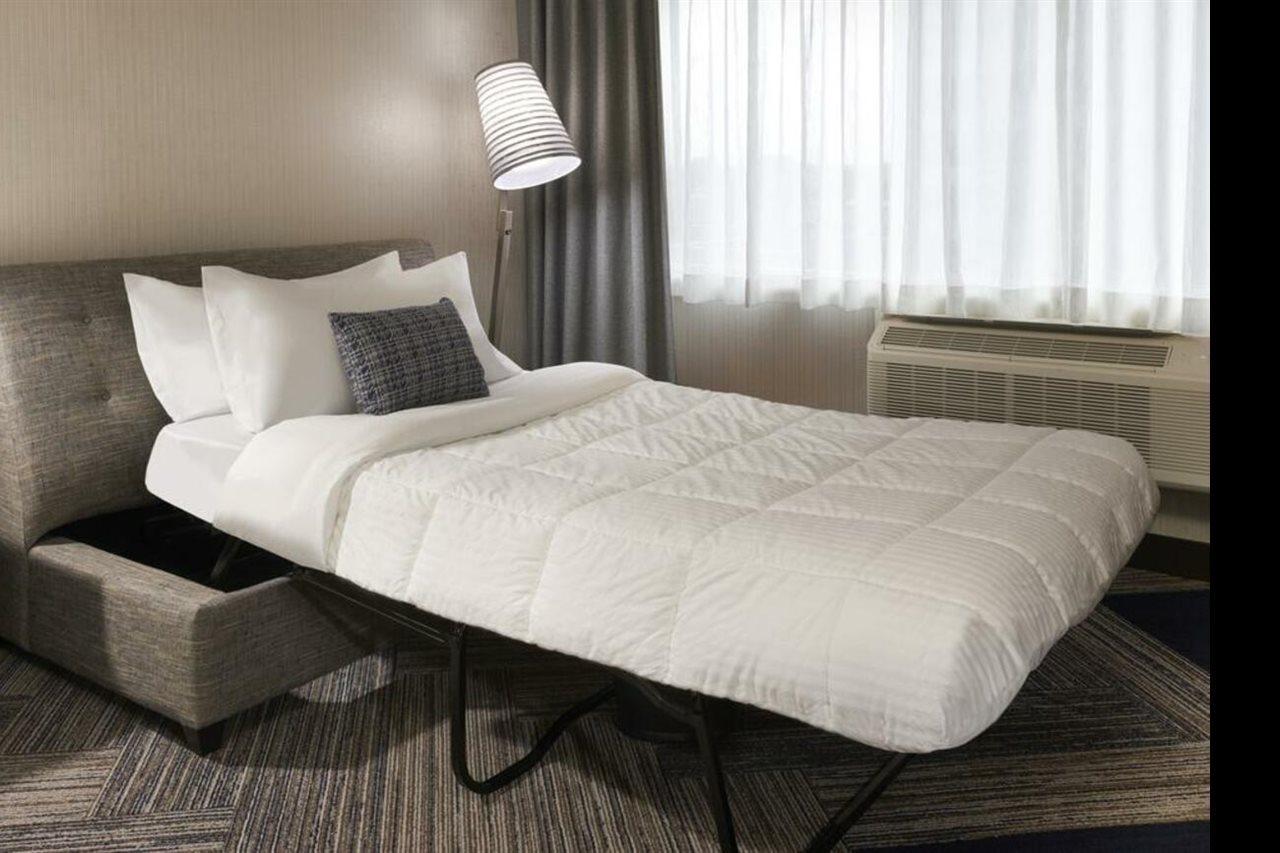 Four Points By Sheraton Windsor Downtown Buitenkant foto