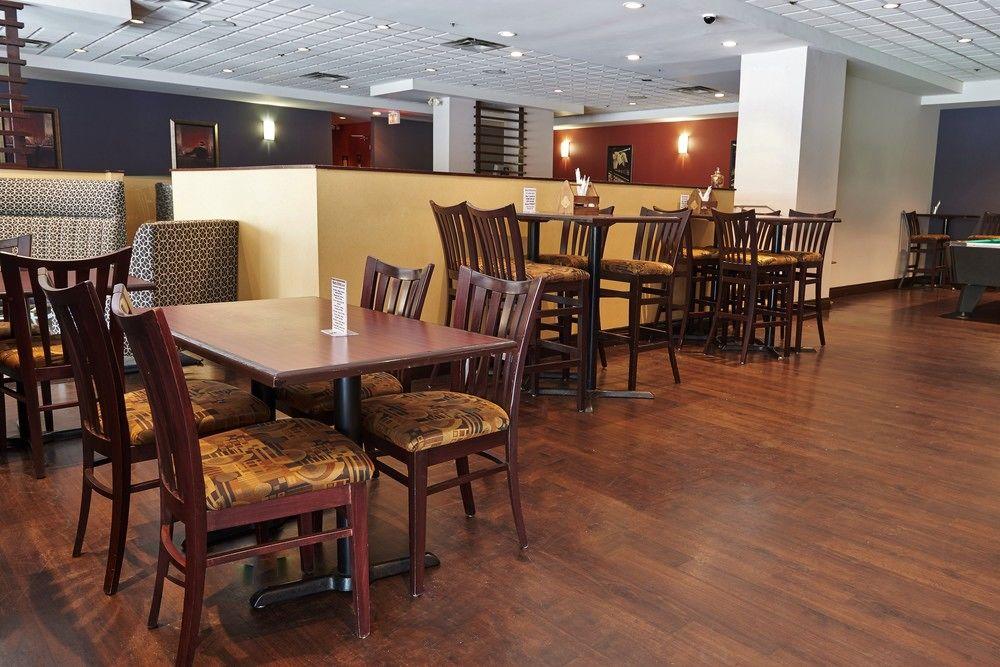 Four Points By Sheraton Windsor Downtown Buitenkant foto