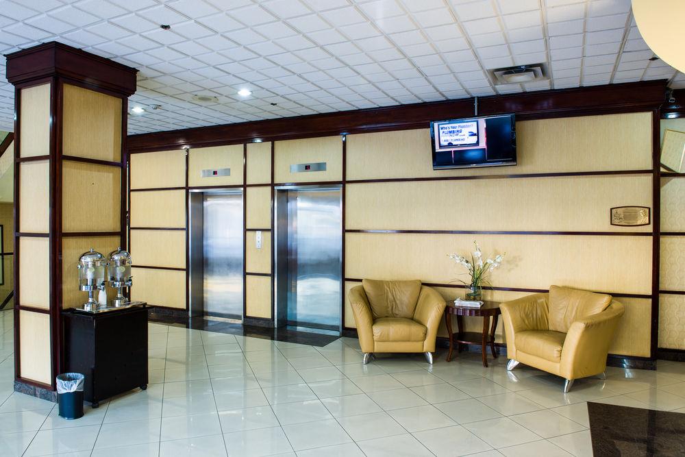 Four Points By Sheraton Windsor Downtown Buitenkant foto