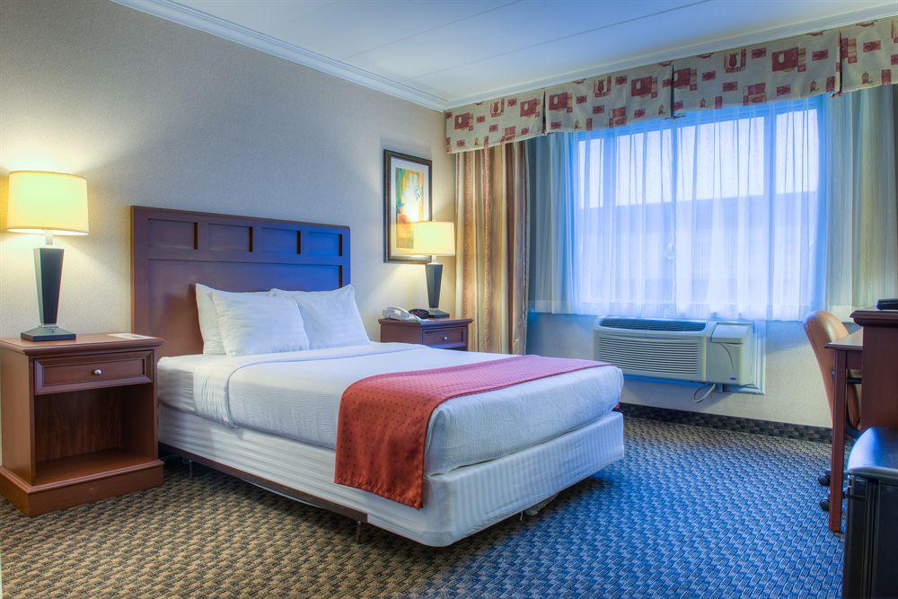 Four Points By Sheraton Windsor Downtown Buitenkant foto