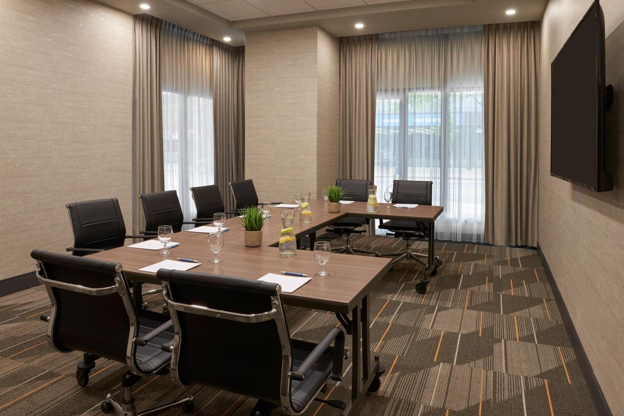 Four Points By Sheraton Windsor Downtown Buitenkant foto