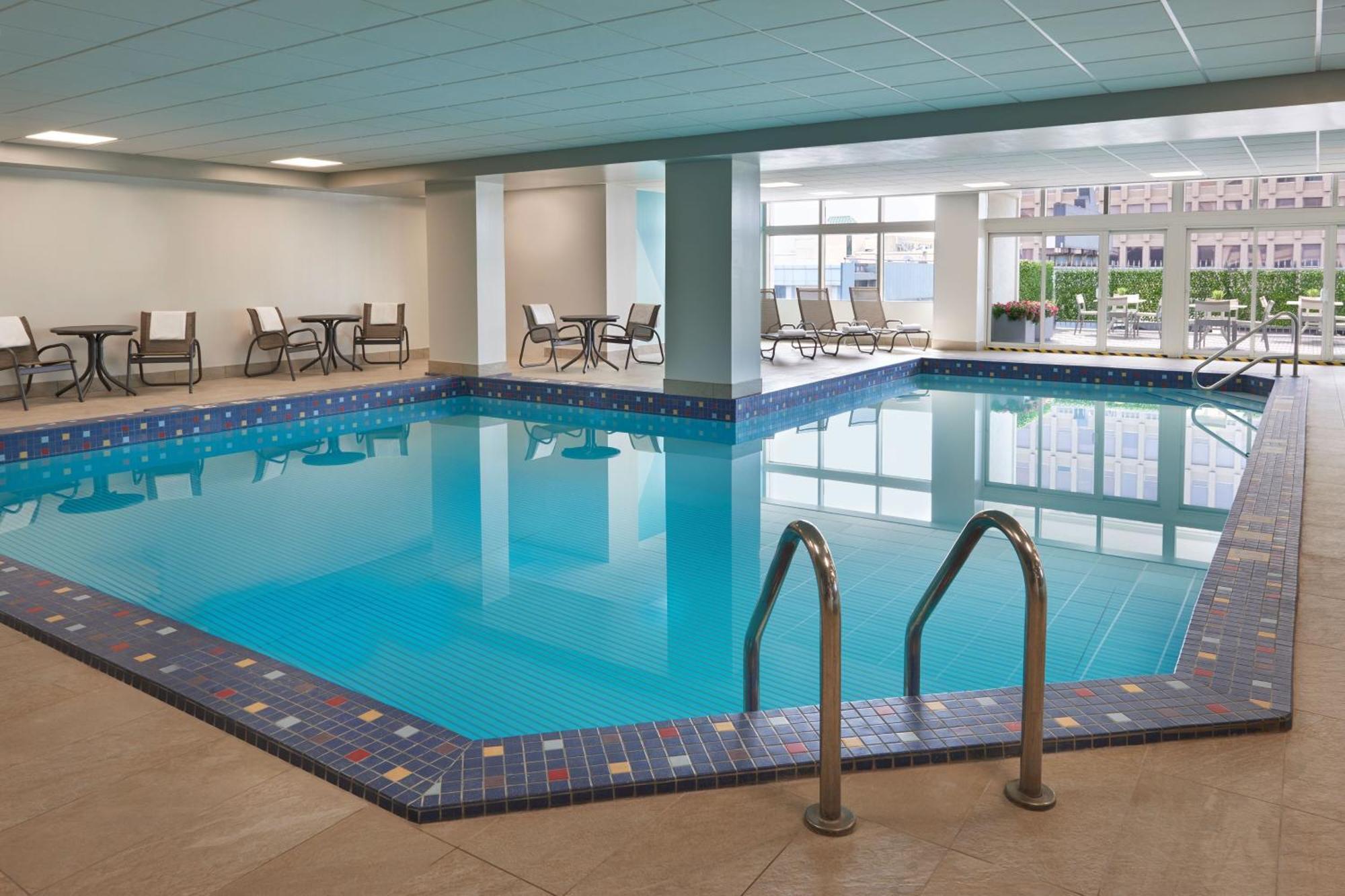 Four Points By Sheraton Windsor Downtown Buitenkant foto
